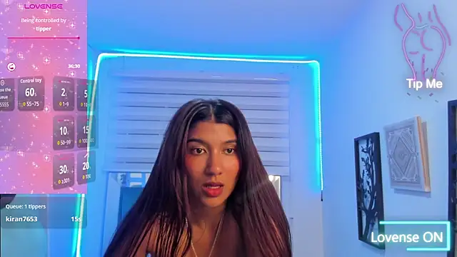 Aurora_Blazee live
