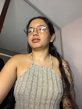 Rosita_forever_ live