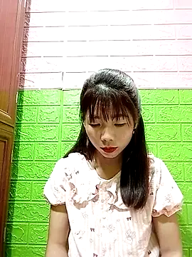 AmyLinee01 live