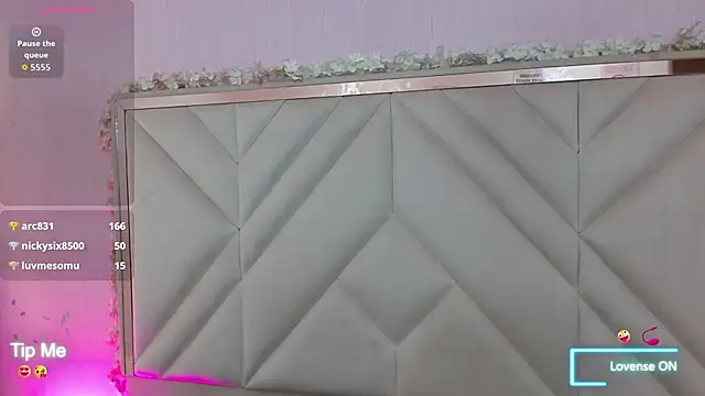 Karla_tay1 live