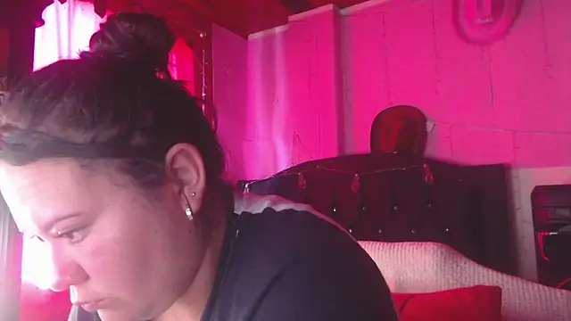 NikkiRous_ live