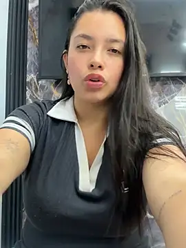 Miss_Bella_Flame live