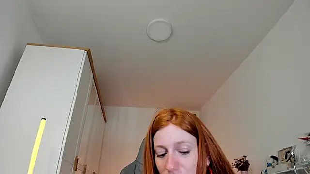 Aliceginger99 live