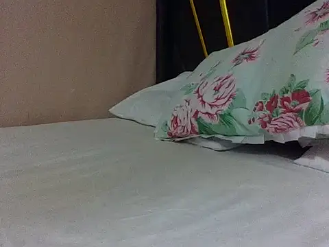 Curvyqueeh live