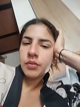 Latina_azura333 live
