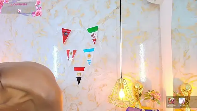 ariannaruiz live