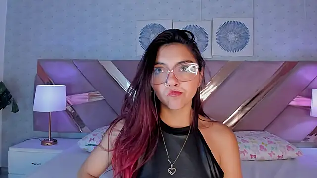 AshleeyRoberts live