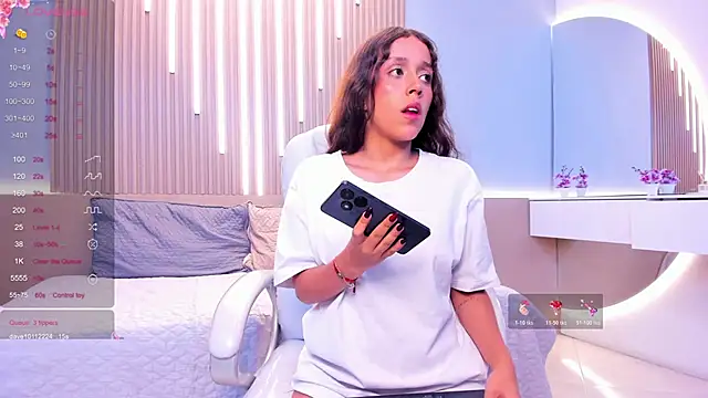 Mikaela_petite18 live
