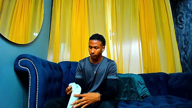 Ethan_Fox11 live
