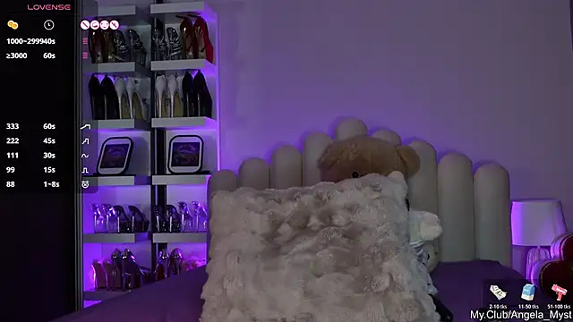 Angela_Myst live