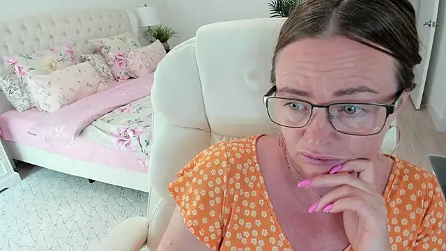 Vika73 live