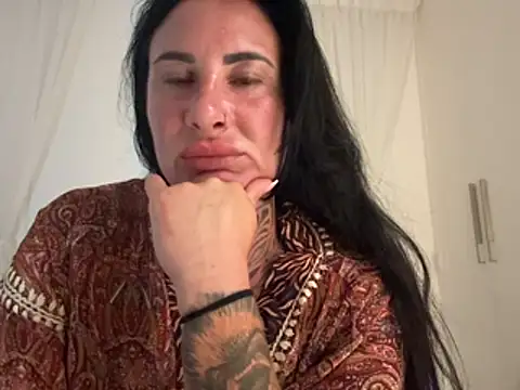 thesecretsofalicia live