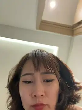 A_girla live