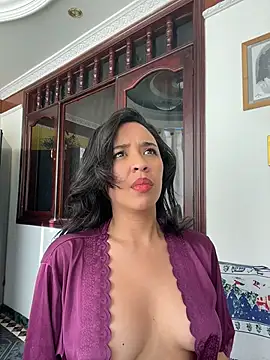 Esmerald_1111 live