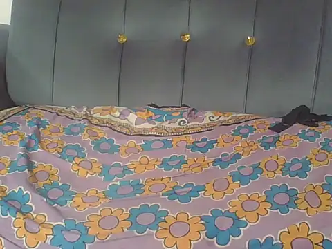 hornycremmie live