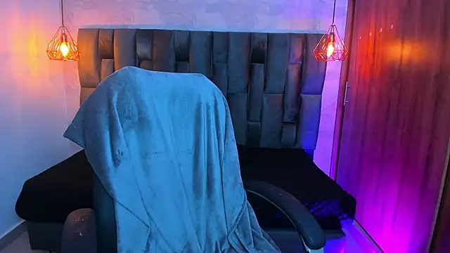 ChloeSmith9 live