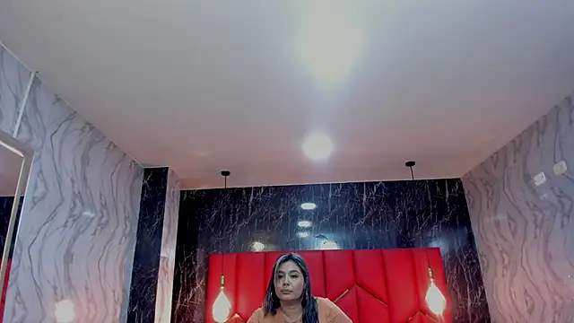 LatinaHoleQueen live