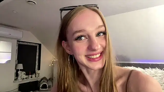 Anika_Socutehe live