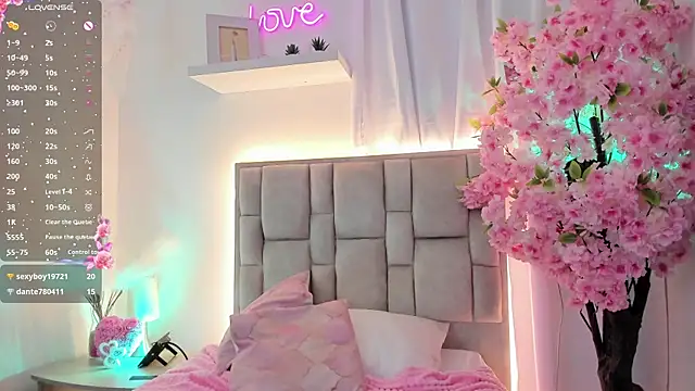 Dana_grey_ live