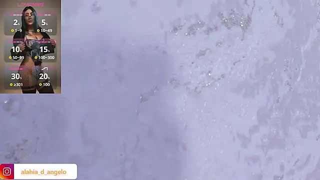 Alahia_Dangelo live