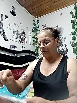katrinna_ live