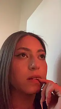 PrettyAmber live