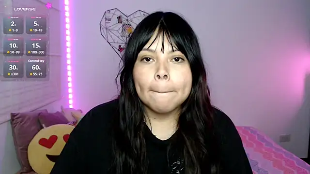 EllieMoonX live
