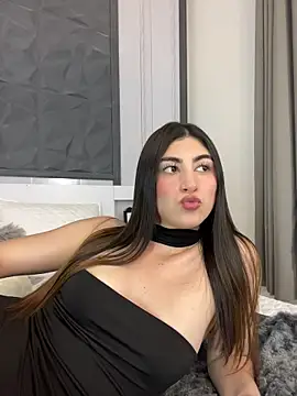 evelyn_hills live