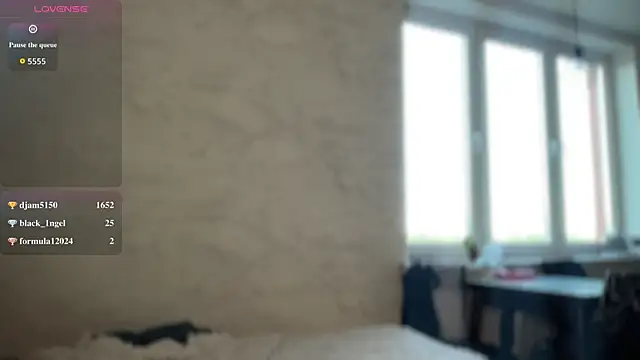 molly_crtr profile