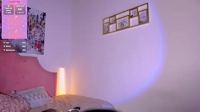 TyraHoney live