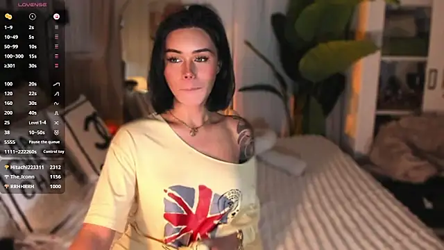 ParisianDoll live
