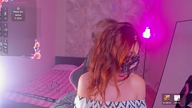 Margo_Kelly live