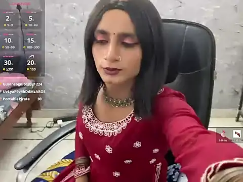 LuvLayla live