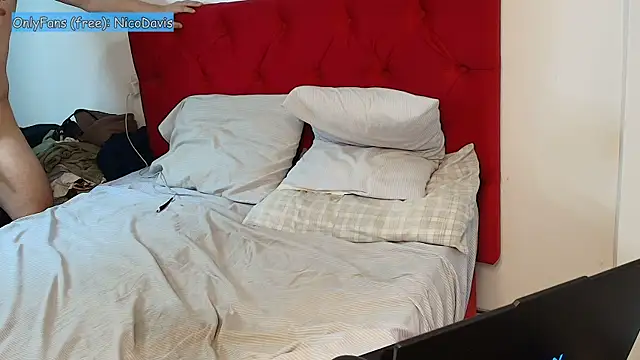 NicoDavisOfficial live