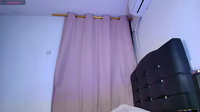 Mia_depp live