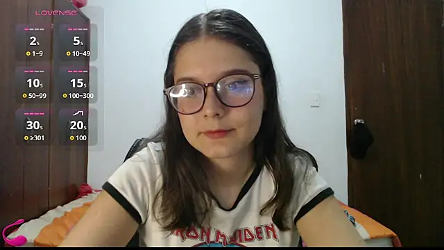 MadieeLorez profile