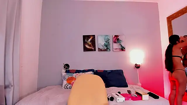 KimTaylorW live
