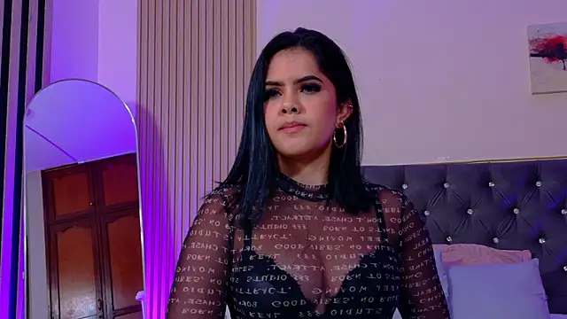 MartinaRoberts7 live