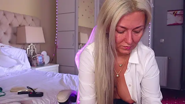 Alicia007 live