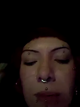 Sarah-Stoner live