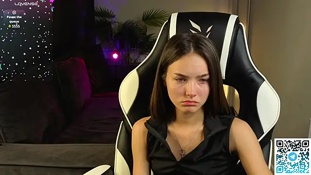 Leslie_Scott live