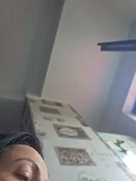 Risky_woman live