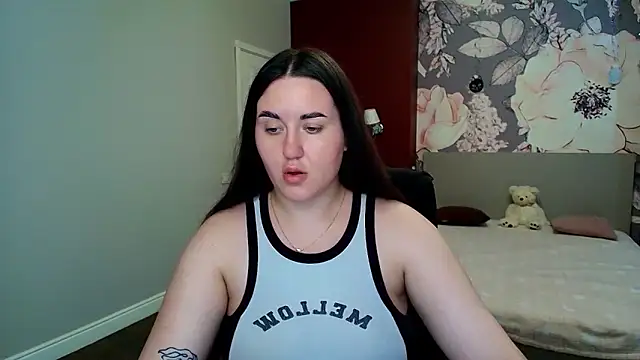 Roxie_Bradley live
