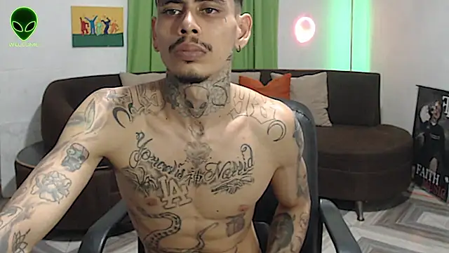 alpha_zom live