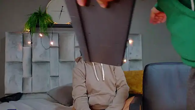 Luna_and_Jacksonn live