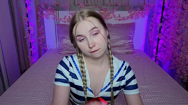 LilyStarlight live