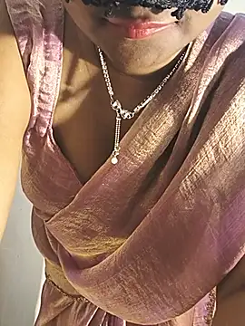 DIRTYSECRET_QUEEN_07 live