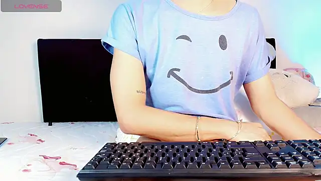 Naughyy_girrl_ live