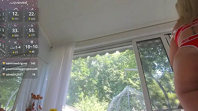 Ella_Vee live