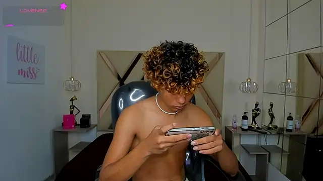 Anyelo_Twink live